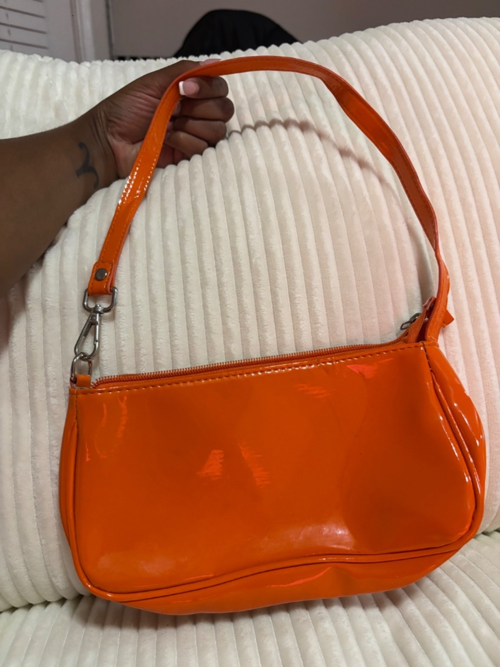 Purses - Picture 4 of 16
